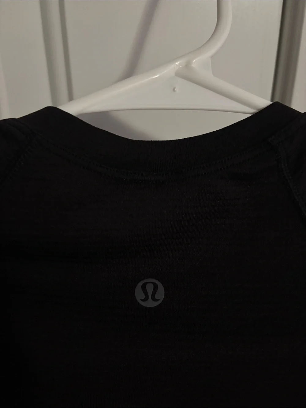 lululemon Swiftly Tech Cropped Short-Sleeve Shirt 2.0 | Black, size 2